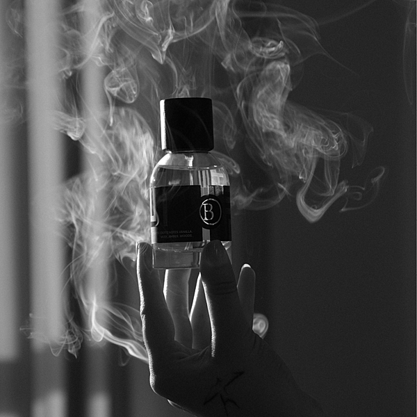 Viete ako vznikol parfum? Jeho príbeh sa začal v ohni